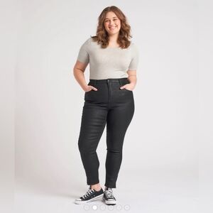 Universal Standard Meuse High Rise Resin Jeans Black Size 16